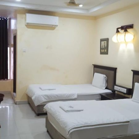 Sriannamalaiyar Residency Hotel Vellore Exterior photo